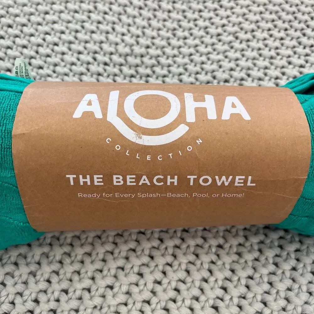 Aloha Collection• Beach Towel Heipua in GROVE